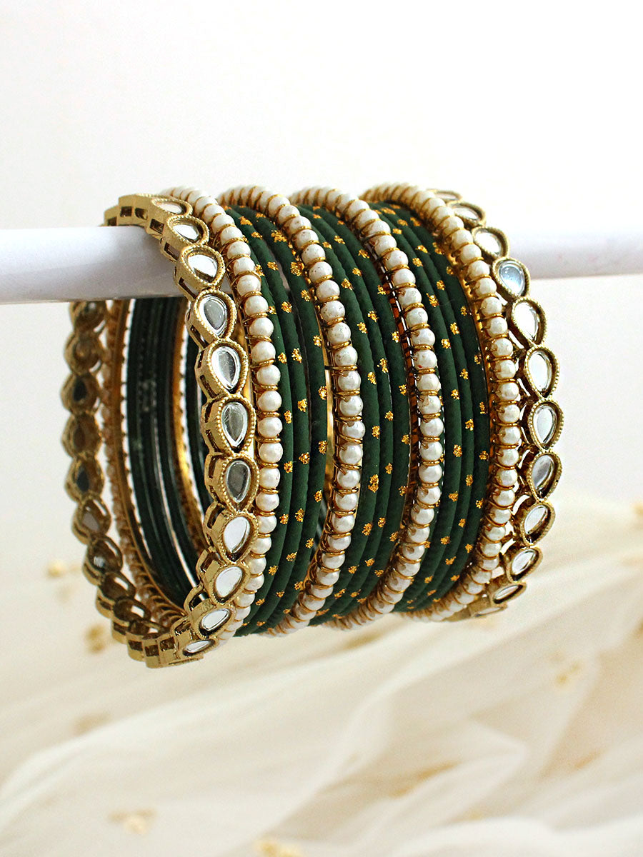 Aaira Bangle set