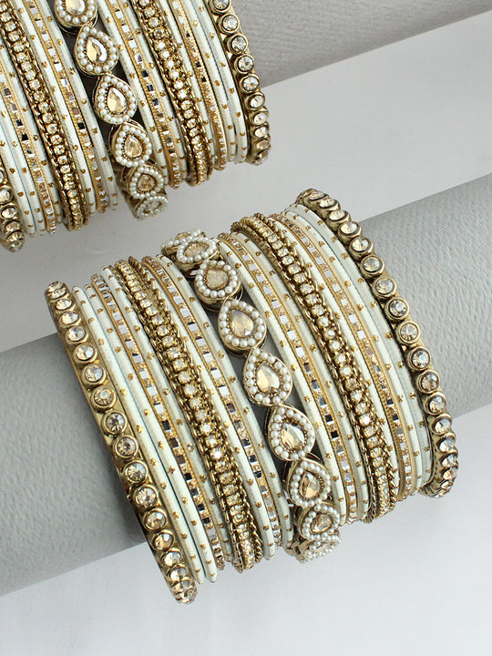 Udvi Bangle Set / Stack-White