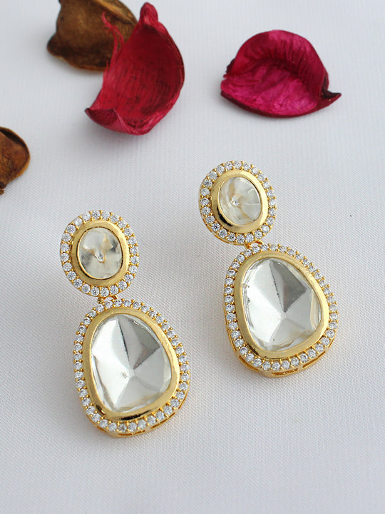 Malvika Earrings - Golden