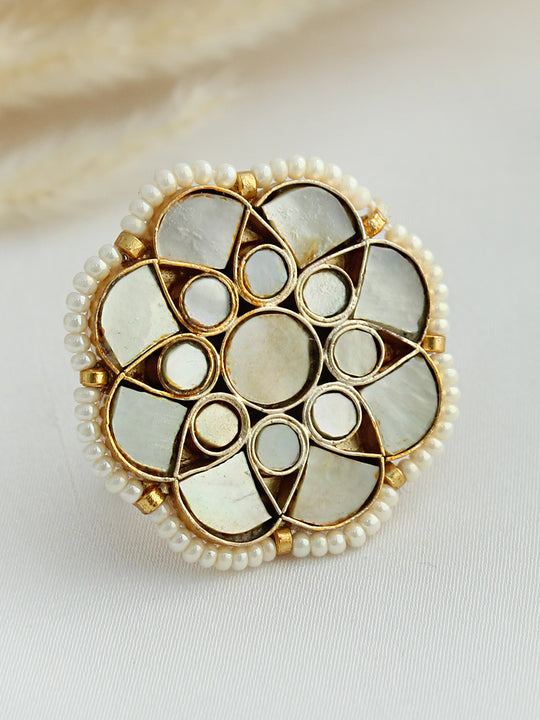 Shivina Ring -ivory