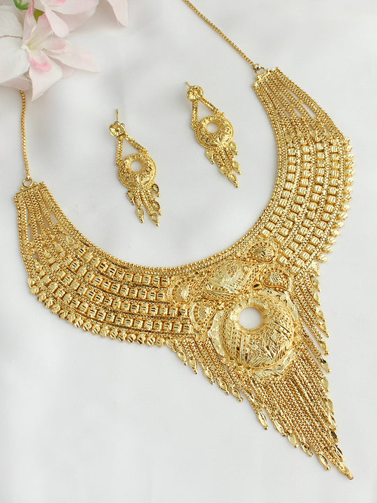 Preeti Necklace Set - Golden