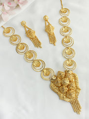 Kavita Necklace Set-Golden