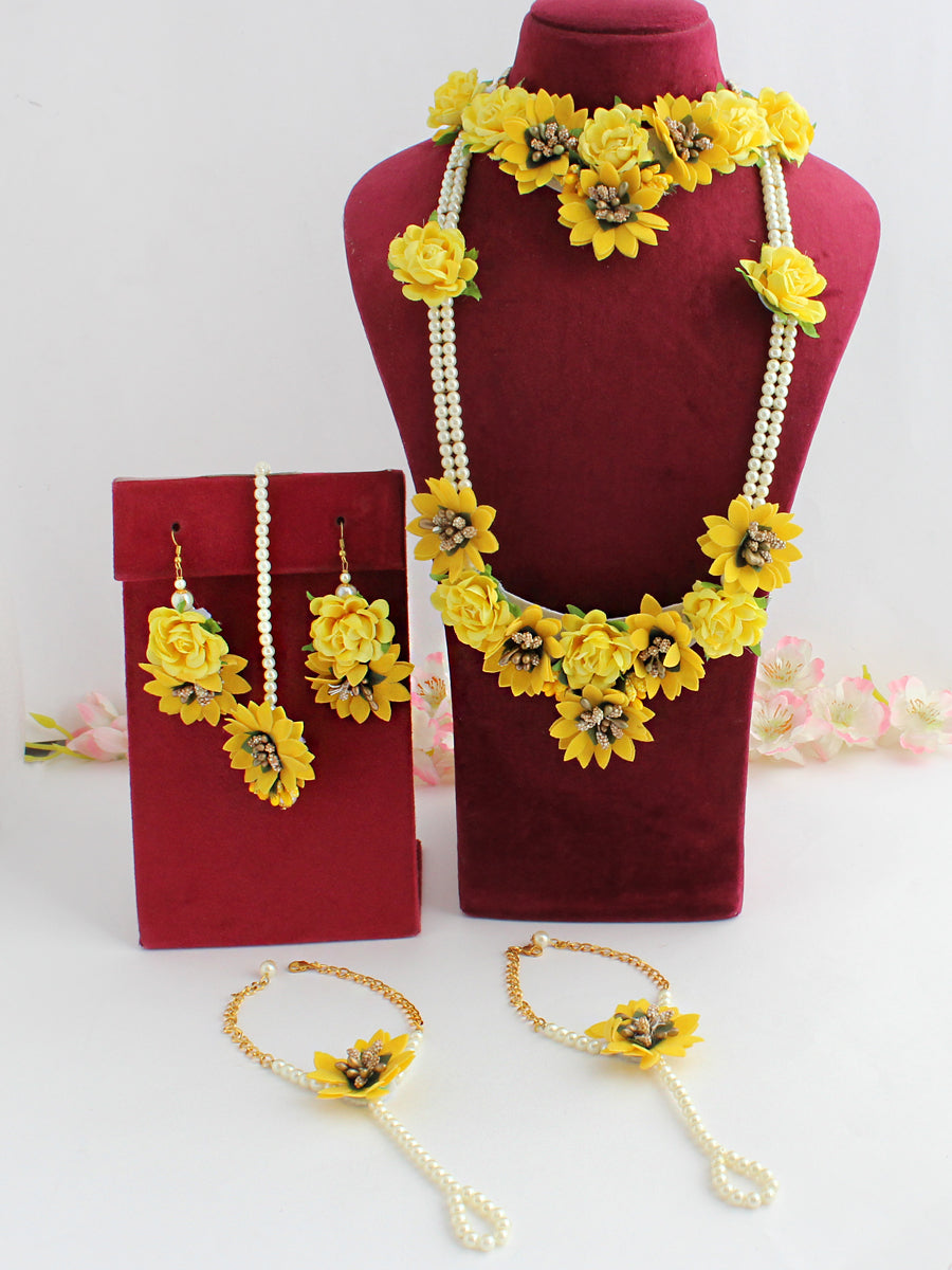 Bridal on sale flower necklace