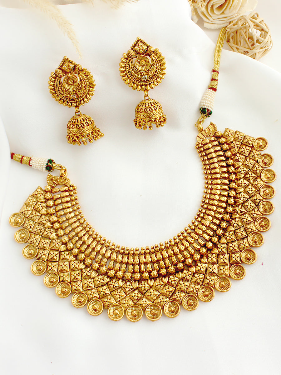 Anandita Necklace Set