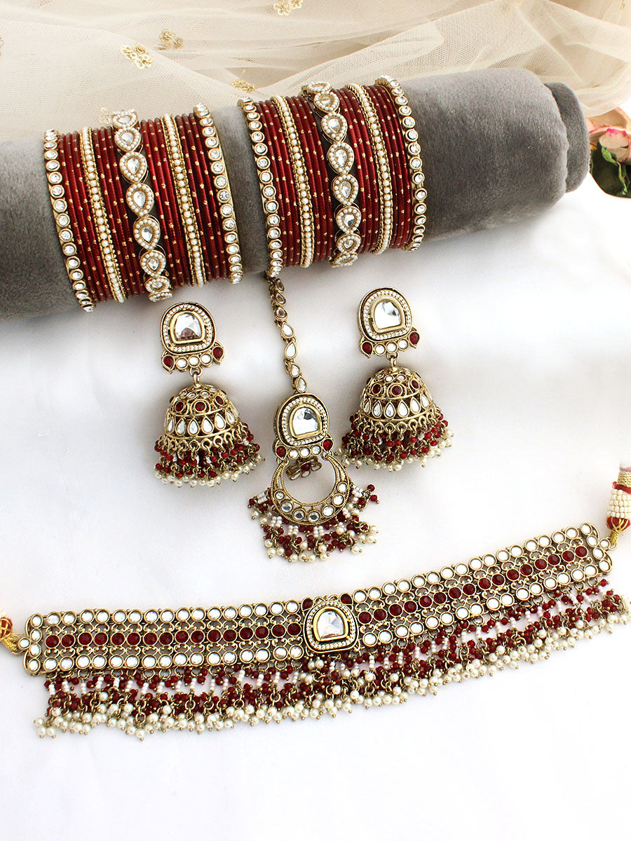 Shanvi Choker Necklace Set