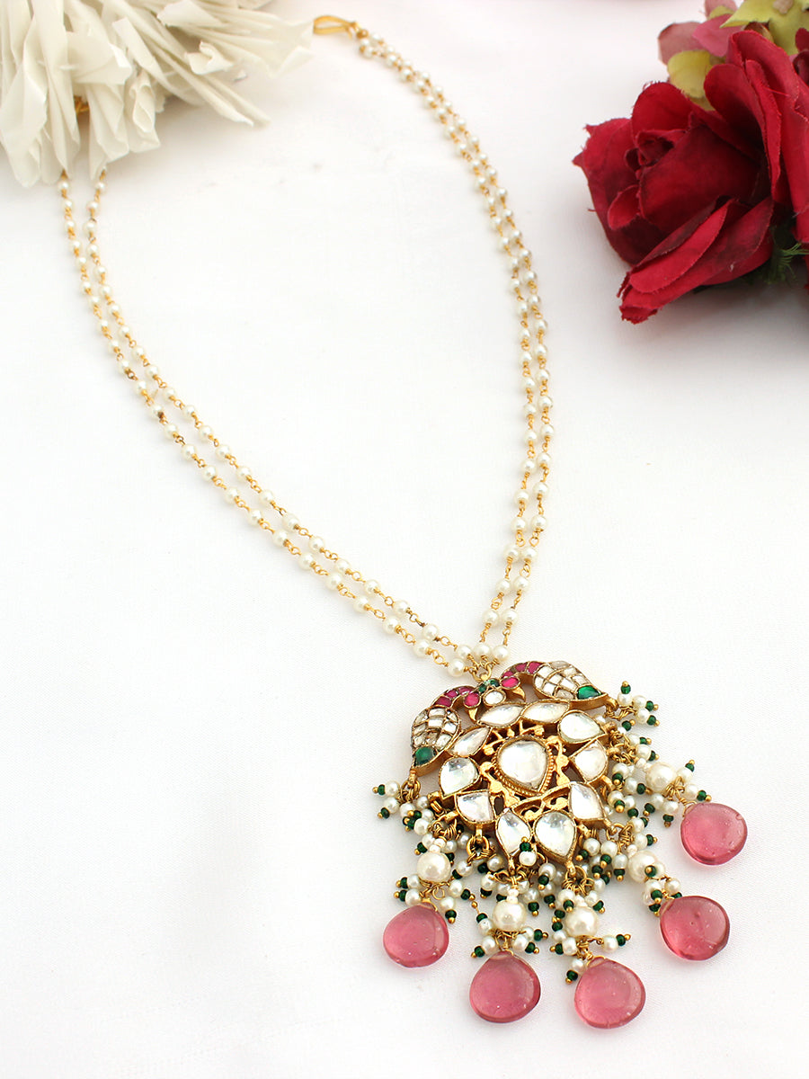 Kesar Pendant Necklace