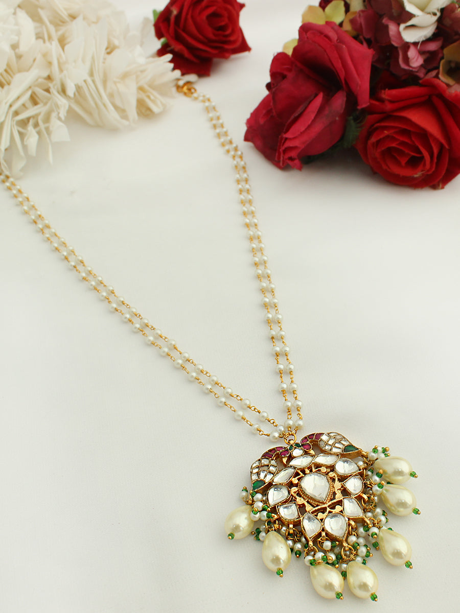 Kesar Pendant Necklace