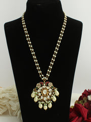 Kesar Pendant Necklace