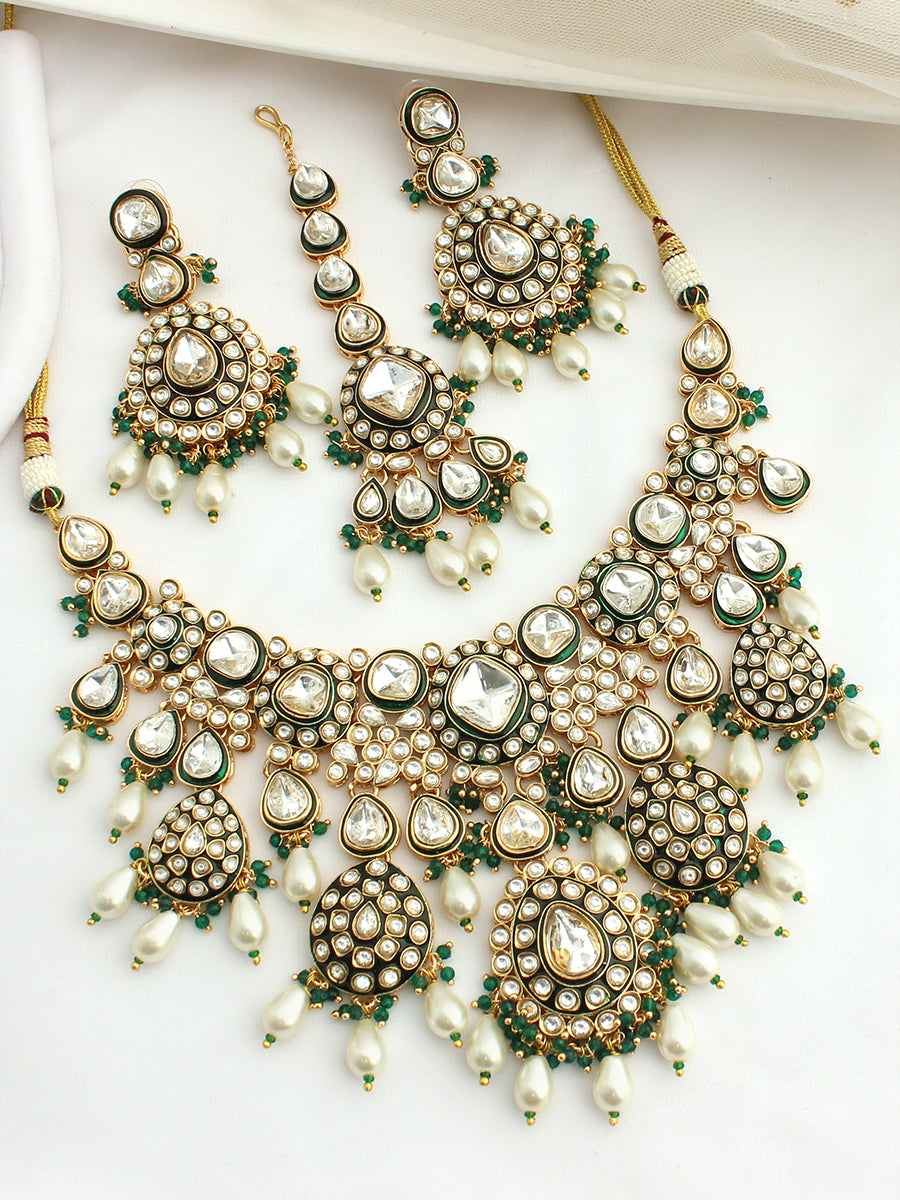 Akshara Choker Necklace Set