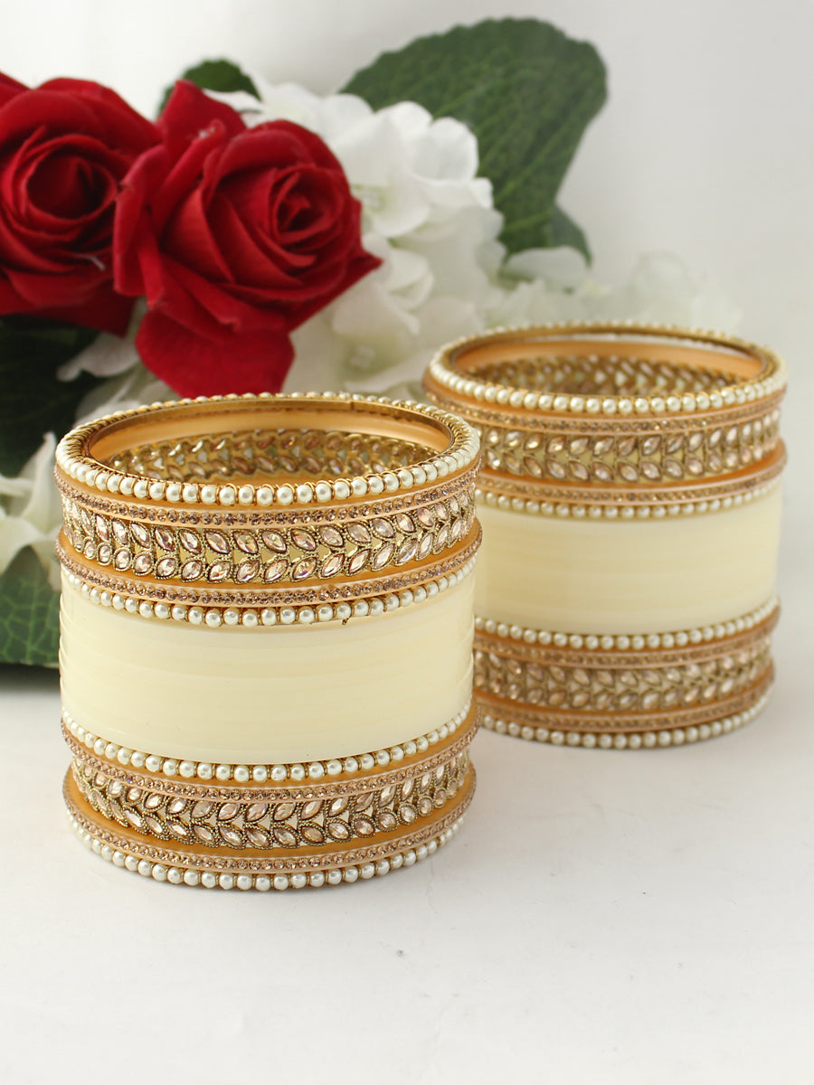 White on sale chura bangles