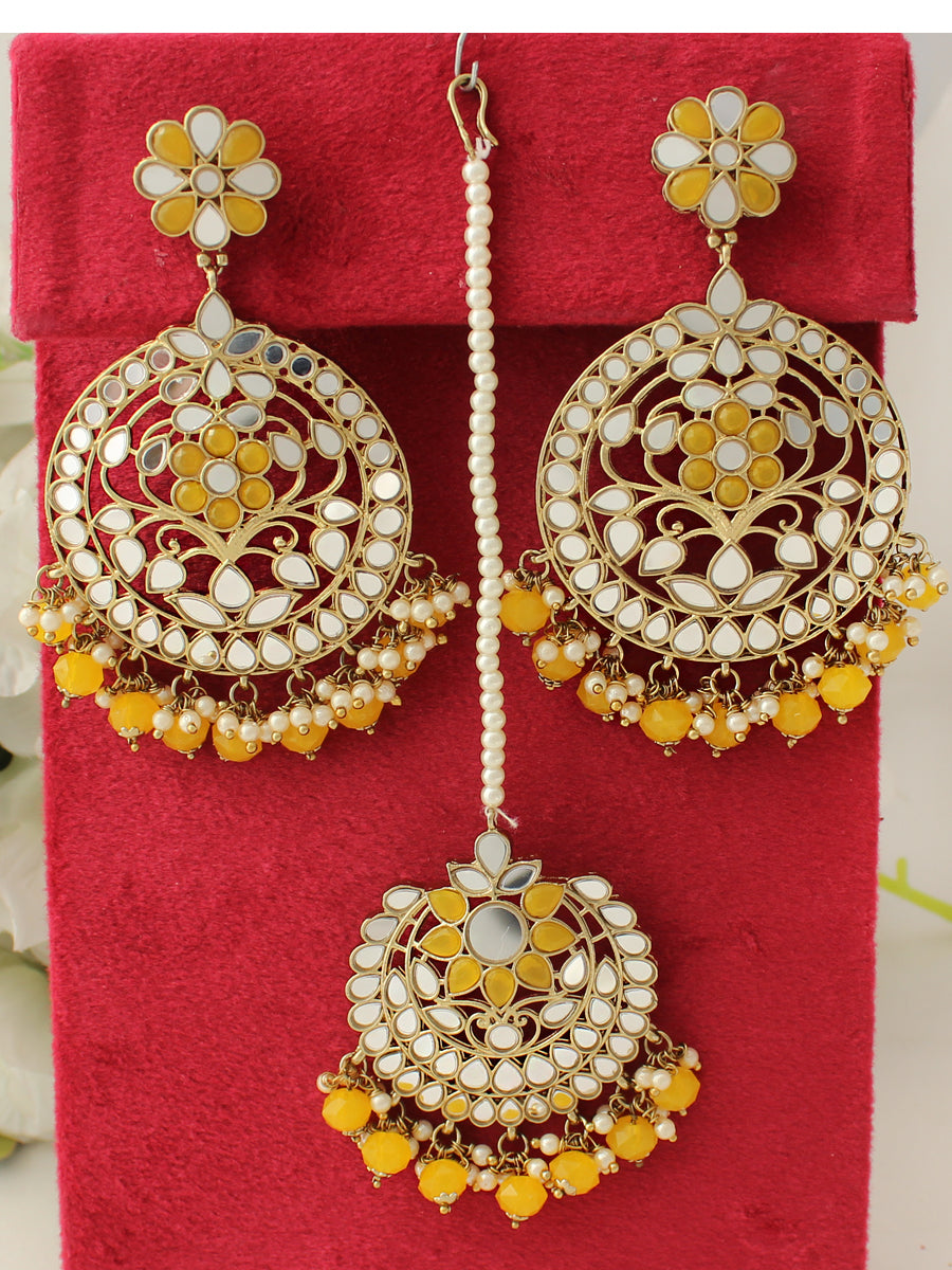 Gold Finish Kan Chain Jhumka Earrings Design by Anjali Jain Jewellery at  Pernia's Pop Up Shop 2024