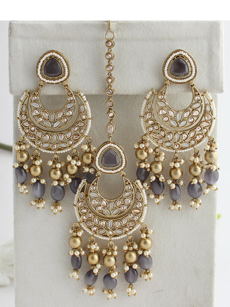 Grey Colour Kundan Earring with Maangtikka | FashionCrab.com | Indian  jewellery design earrings, Jewelry design earrings, Wedding jewelry sets