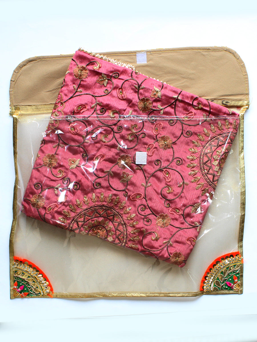 Top 5 Handbags To Accessorize Your Sarees – South India Fashion | Saree,  India fashion, Traditional sarees