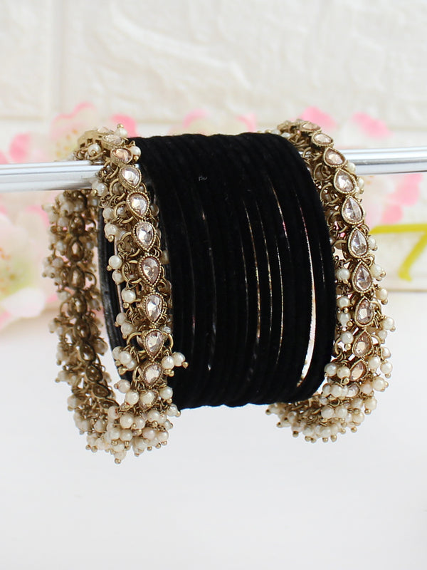 Sharvi Bangle Set