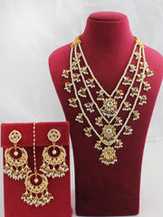 Aaniya 3 Layered Necklace Set - White